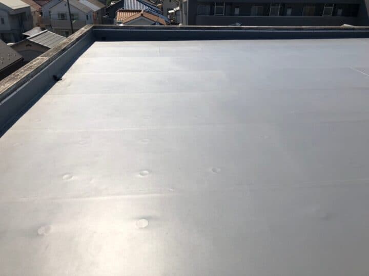 屋上すべてに高品質な防水層を形成