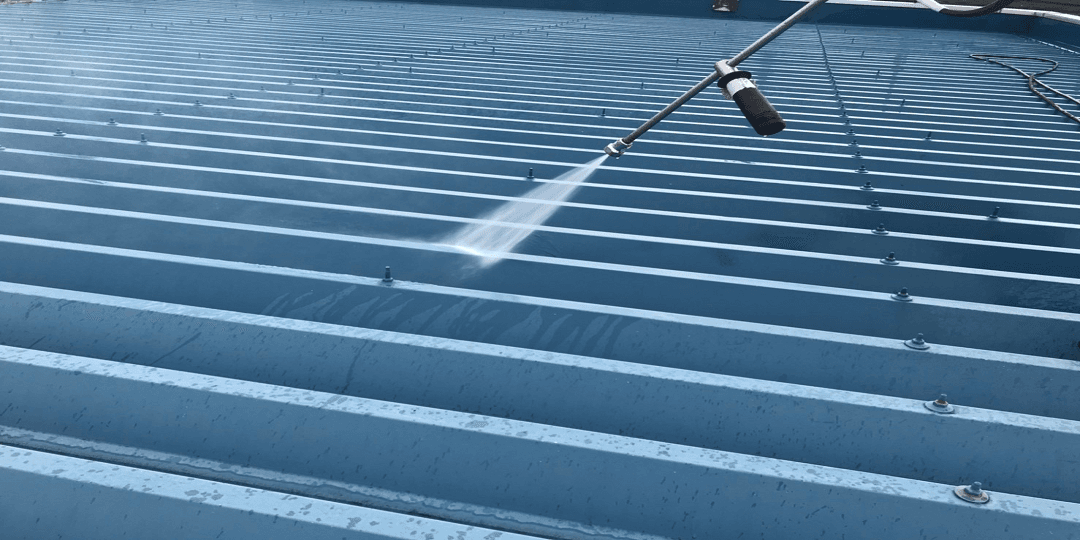 屋根塗装(高圧洗浄)